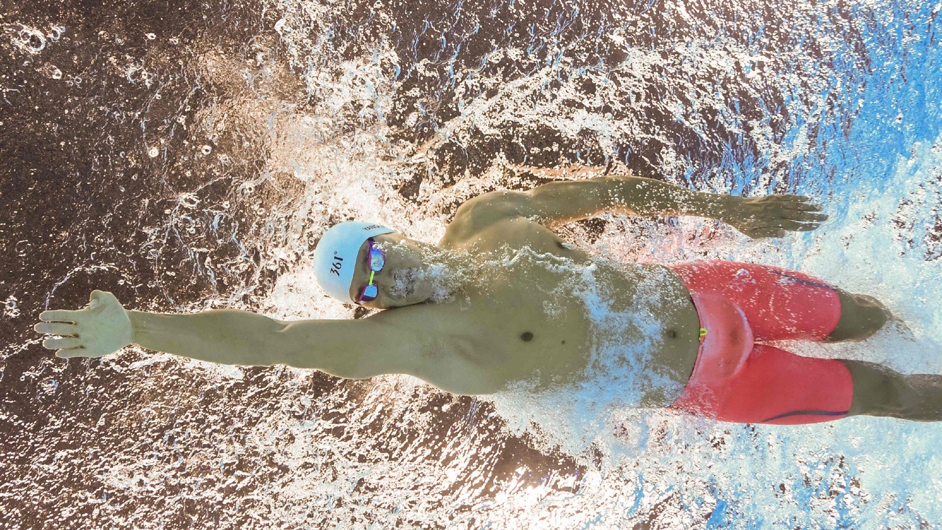 _夜跑体验乐园：灯火映照下的激情飞扬_，夜跑攻略