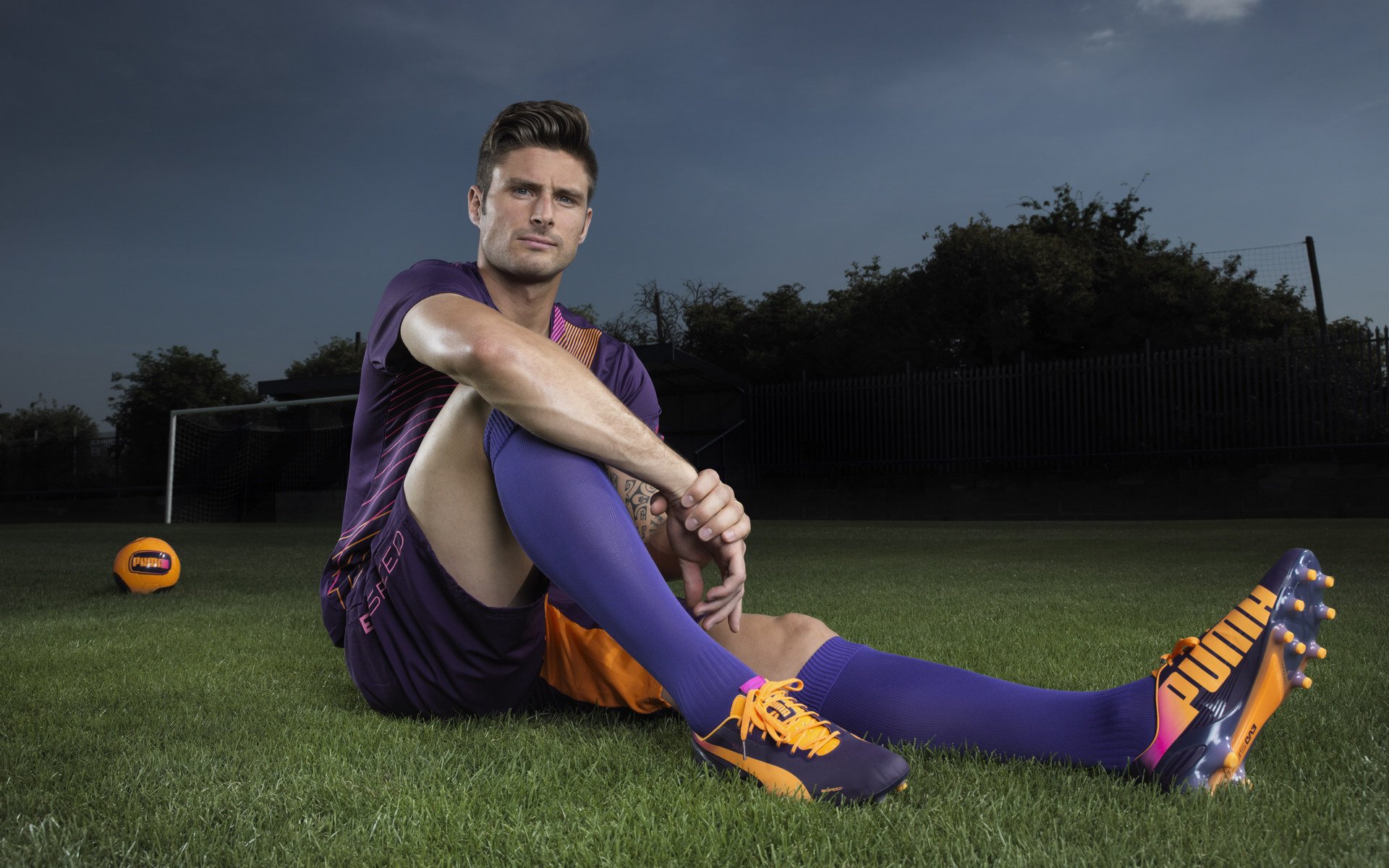 球员的欧冠梦想：从青年到巨星的蜕变史，欧冠足球运动员